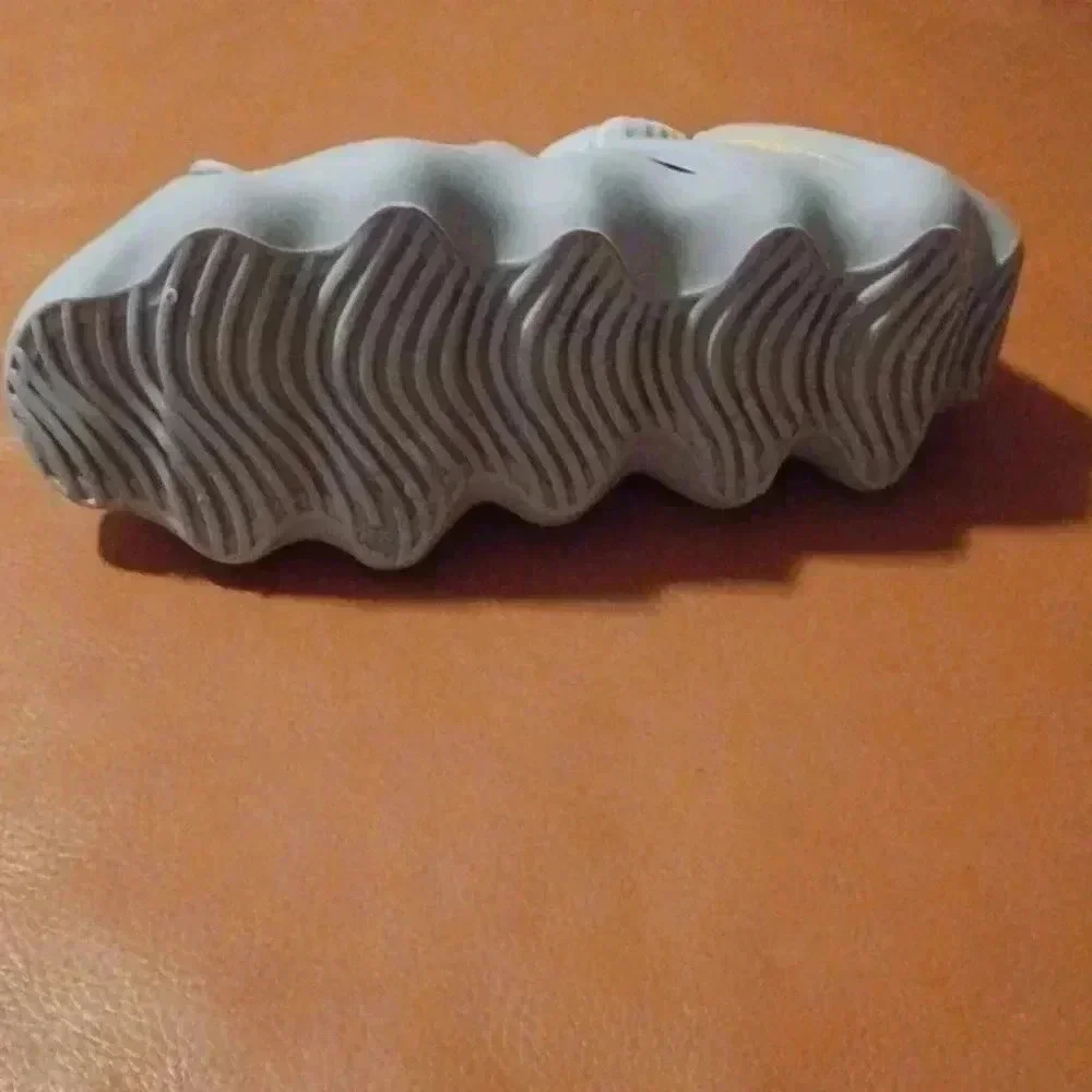 > New no tag,  very light  women's snickers - Picture 7 of 11